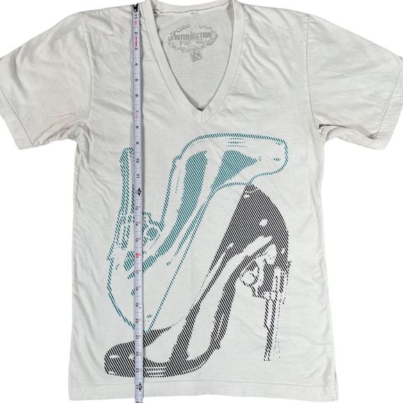 Intersection size small white shirt with shoes, gun heels, short sleeves, Vneck - Picture 6 of 6